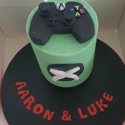x-box gaming themed cake