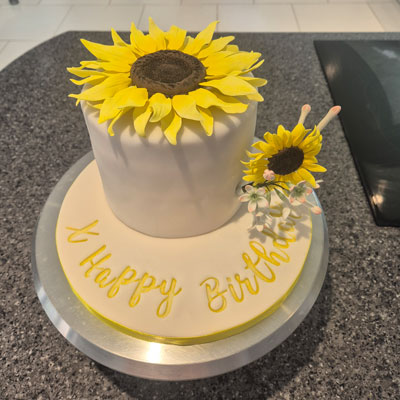 handmade sunflower cake Amanda Ward Sweet Green Icing
